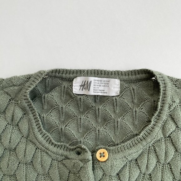 ❌SOLD H&M Cardigan 3/4T - Picture 3 of 8